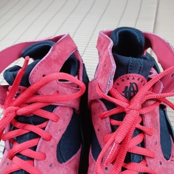 Nike Air Huarache University Red Black Sz 12.  705005-600 Love Hate Bulls a22pem main image 7